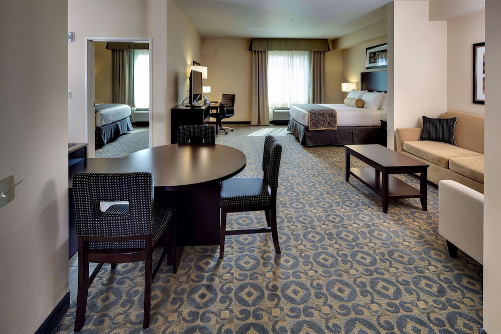 Suite, Multiple Beds, Non Smoking, Kitchenette