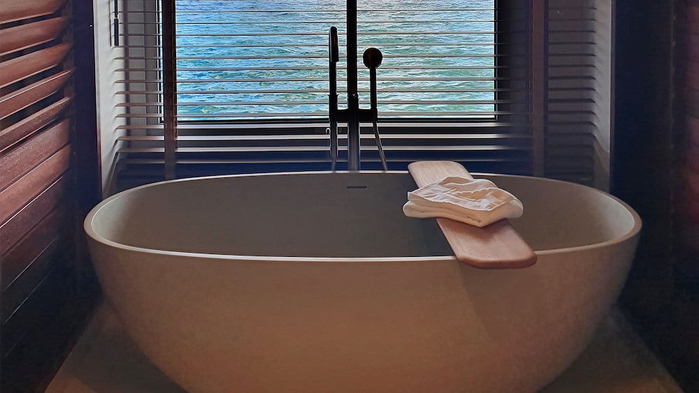 Premium Room, 1 King Bed (moorea Island View)