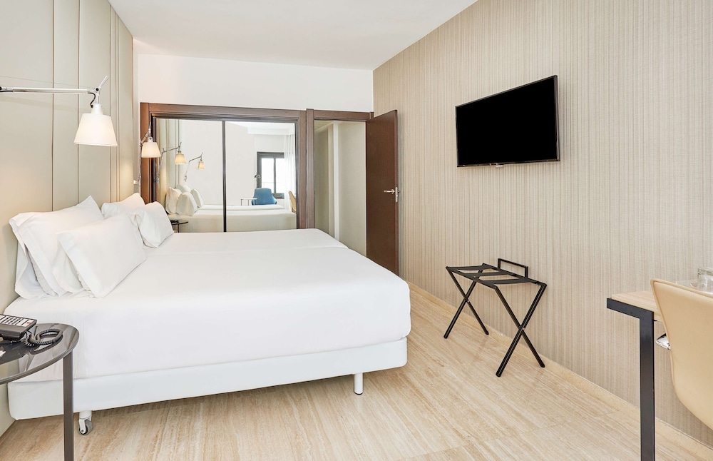 Standard room, view (extra bed 3 adults)