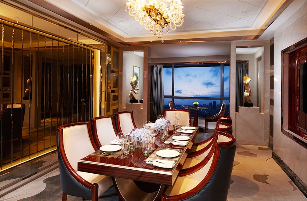 Presidential Suite photo 3