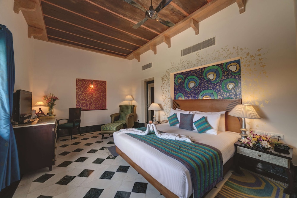 Suite Villa Room With Separate Living Room Overlooking Central Courtyard - Photo 3