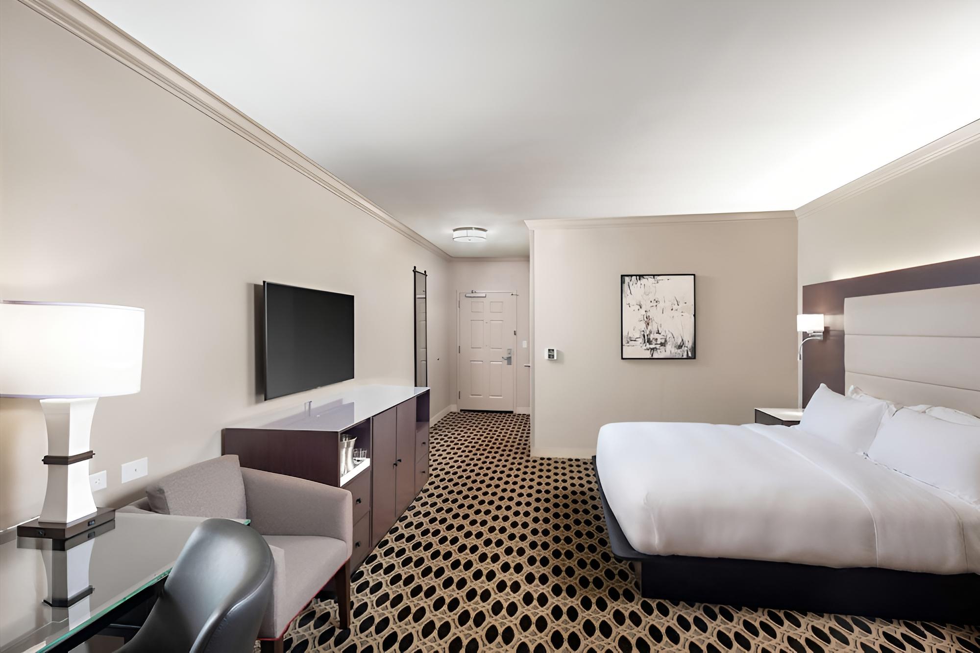 Room, 1 King Bed, Accessible - Photo 3