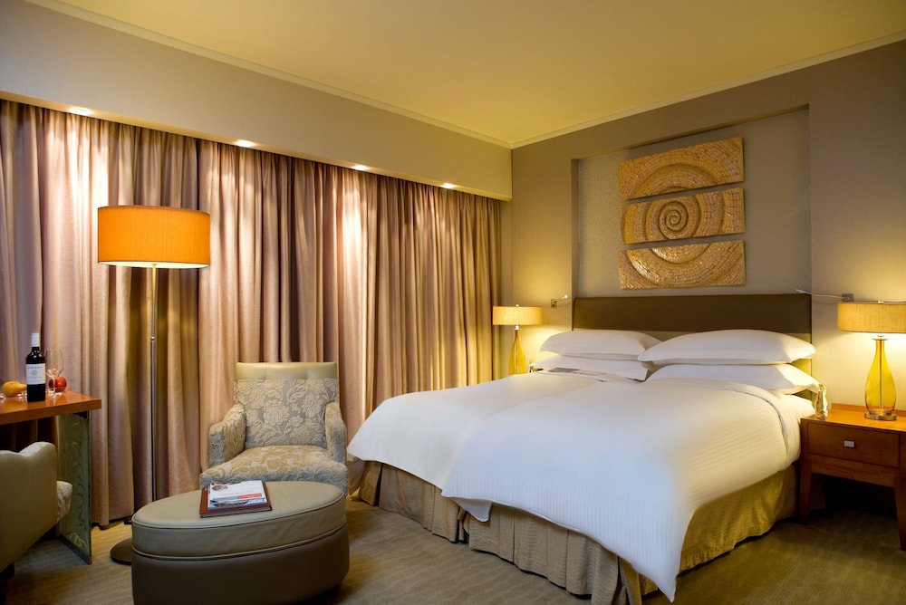 Sandton Towers Club Floor Double or Twin Room photo 2