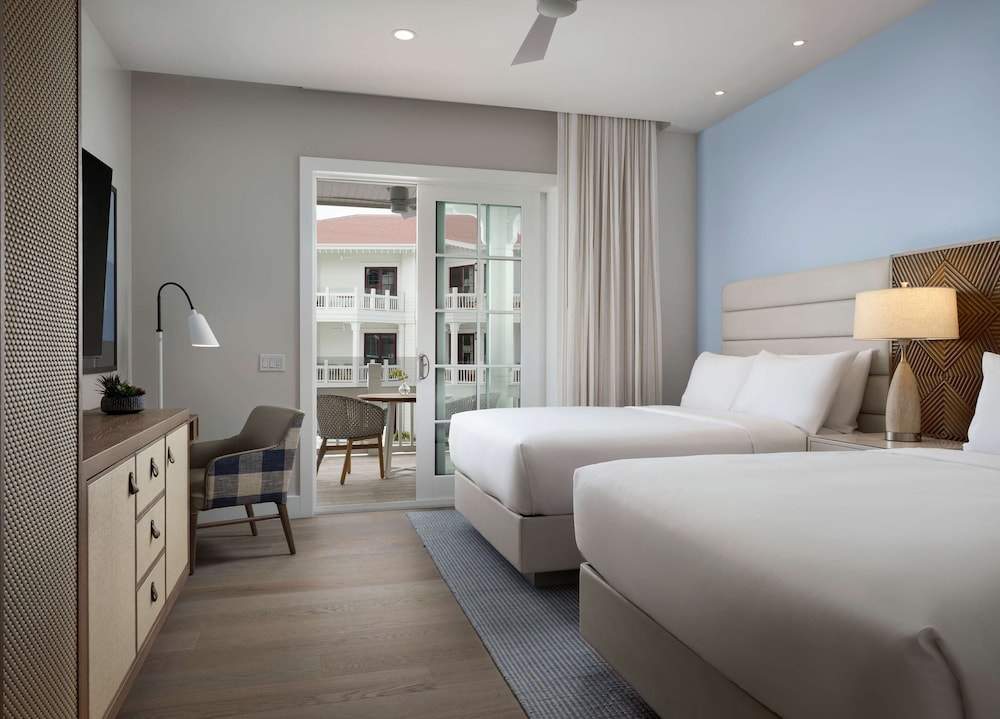 Ocean View Room 2 Queens Hearing Accessible - Photo 1
