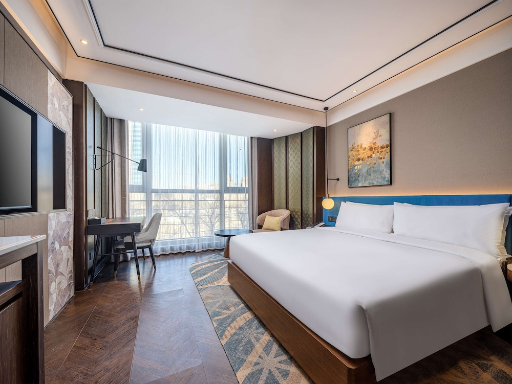 Deluxe Room, 1 King Bed