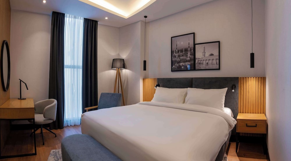 Superior Room, City View