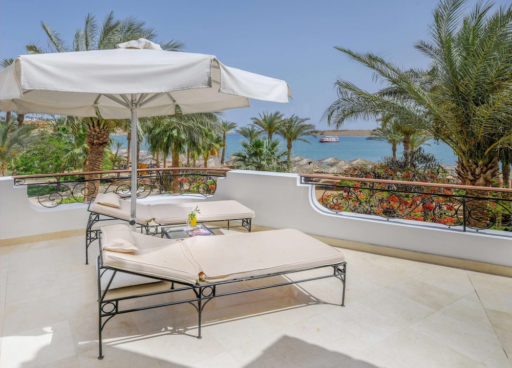 Royal Suite, 1 King Bed, Sea View