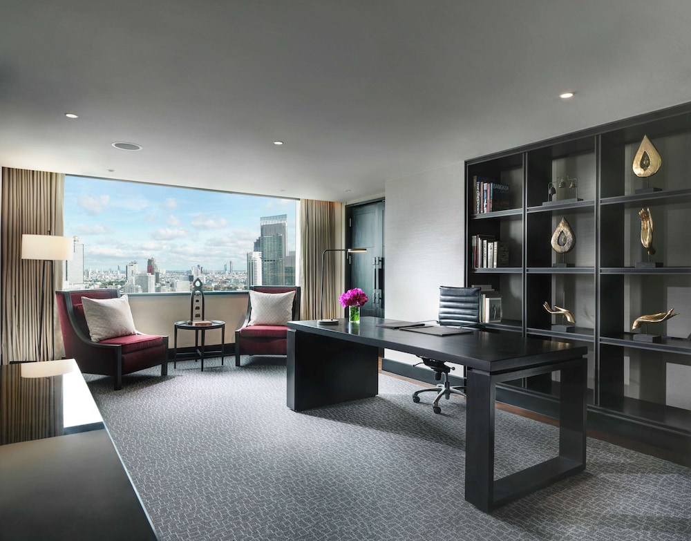 Royal Suite, 1 Bedroom, Club Lounge Access, River View thumbnail 5