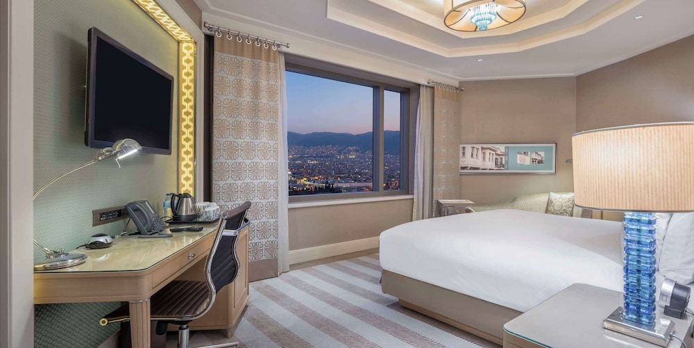 Room, 1 King Bed, Corner