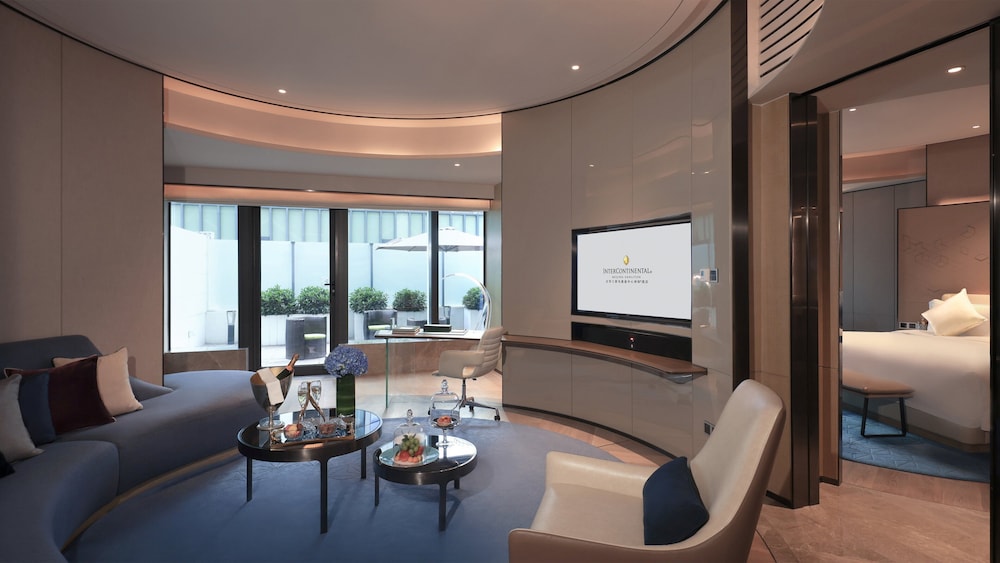 Suite, 1 King Bed, Smoking, Terrace (Dining)