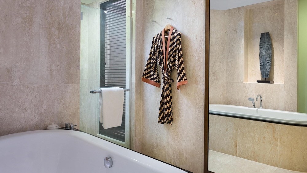 Deluxe Room, 1 King Bed (Resort) - Photo 4
