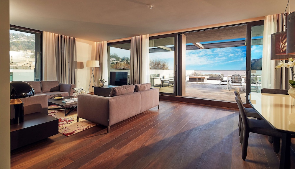 Presidential Rooftop Suite