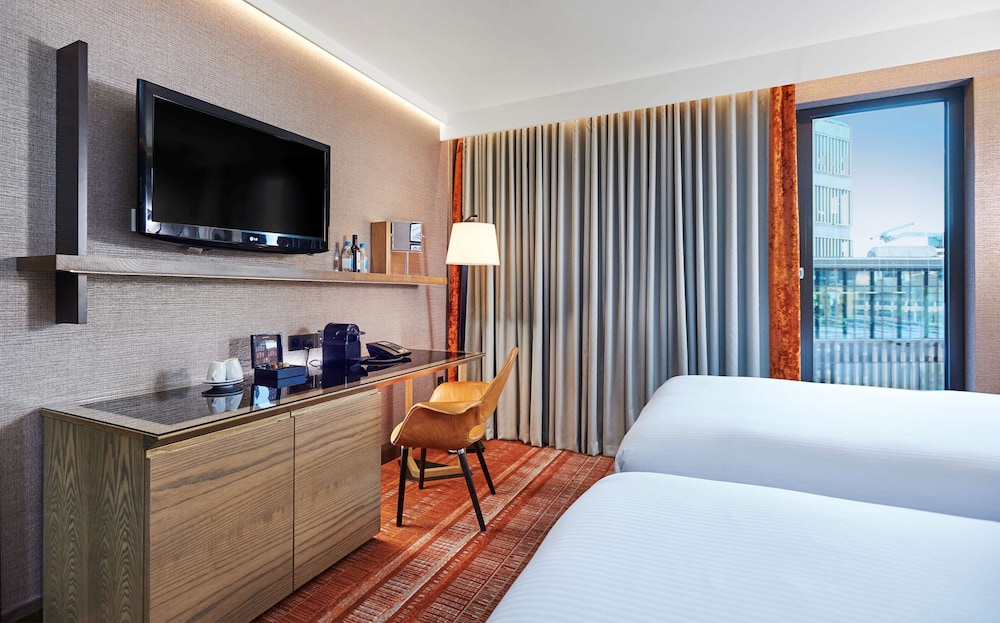 Deluxe Twin Room (Plus)