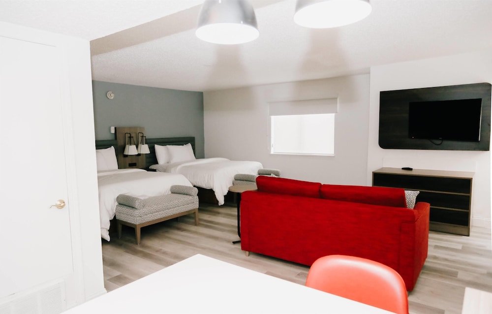 Deluxe Suite, 2 Queen Beds, Non Smoking - Photo 3