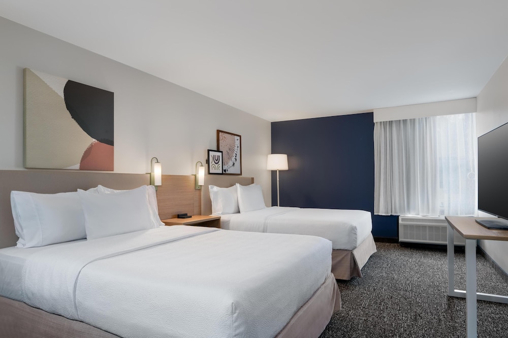 Room, 2 Queen Beds, Accessible (Hearing) - Photo 2