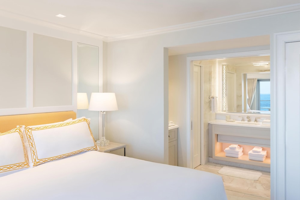 Room, 1 King Bed, Pool View - Photo 2
