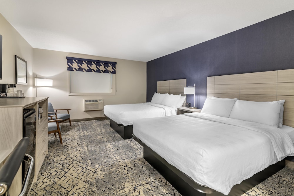 Standard Room, 2 Queen Beds, Accessible, Bathtub photo 2