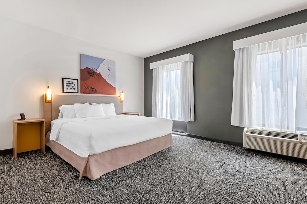 Room, 1 King Bed with Sofa bed, Accessible (Roll-In Shower) - Photo 2