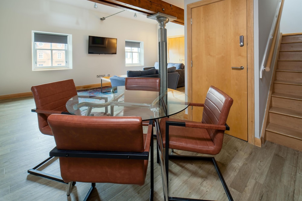 Suite, 1 Double Bed, Non Smoking (with Sofabed) - Photo 1