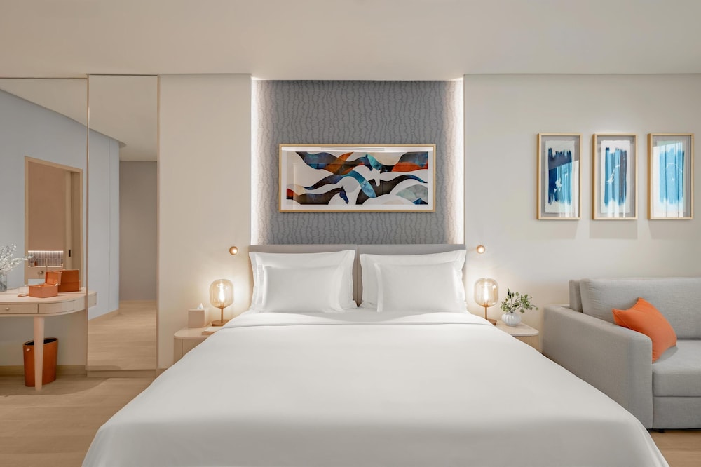 Deluxe King Room photo 1