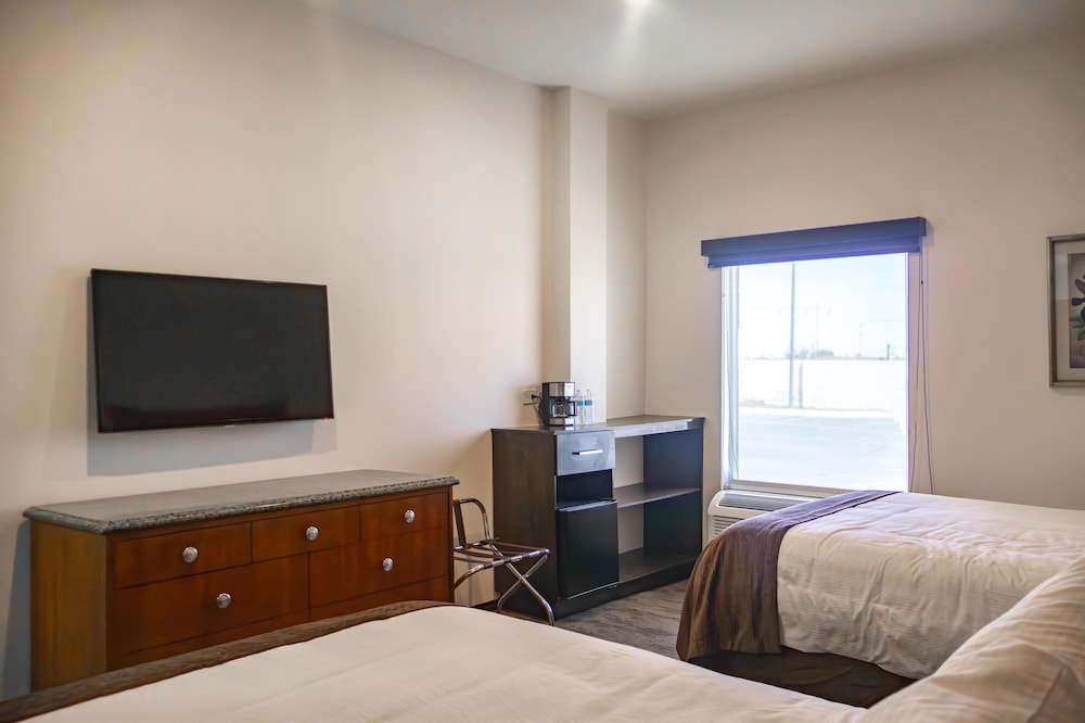 Standard Room, 2 Queen Beds, Non Smoking - Photo 3