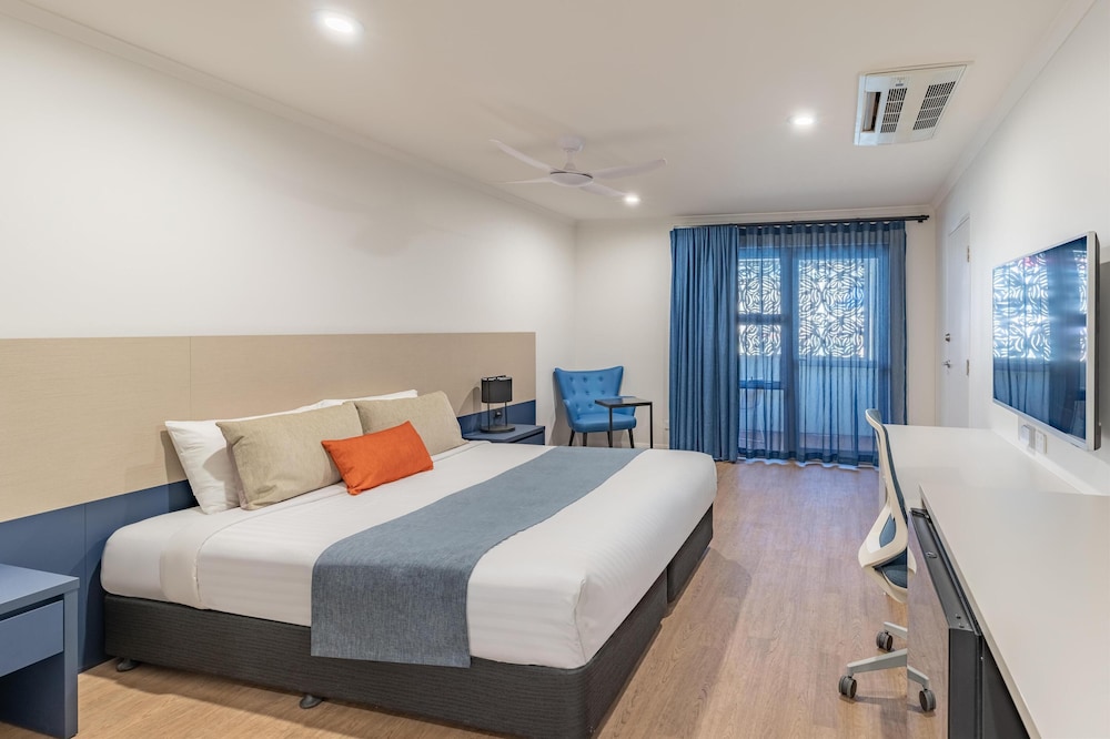 Deluxe Room, 1 King Bed, Non Smoking