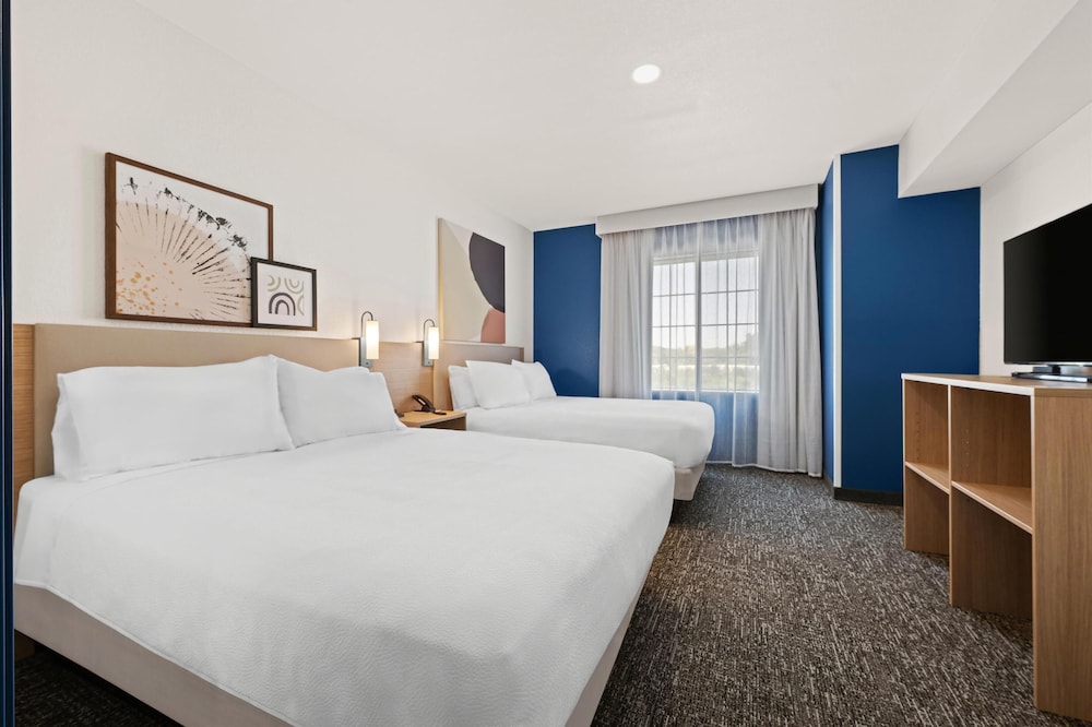 Room, 2 Queen Beds - Photo 1