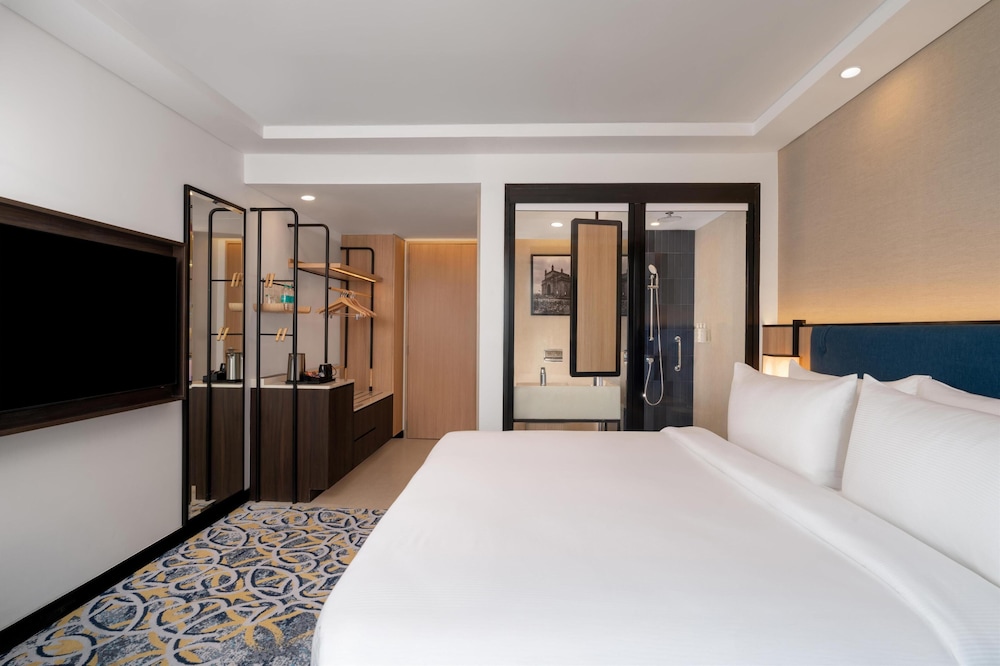 Room, 1 King Bed, Accessible