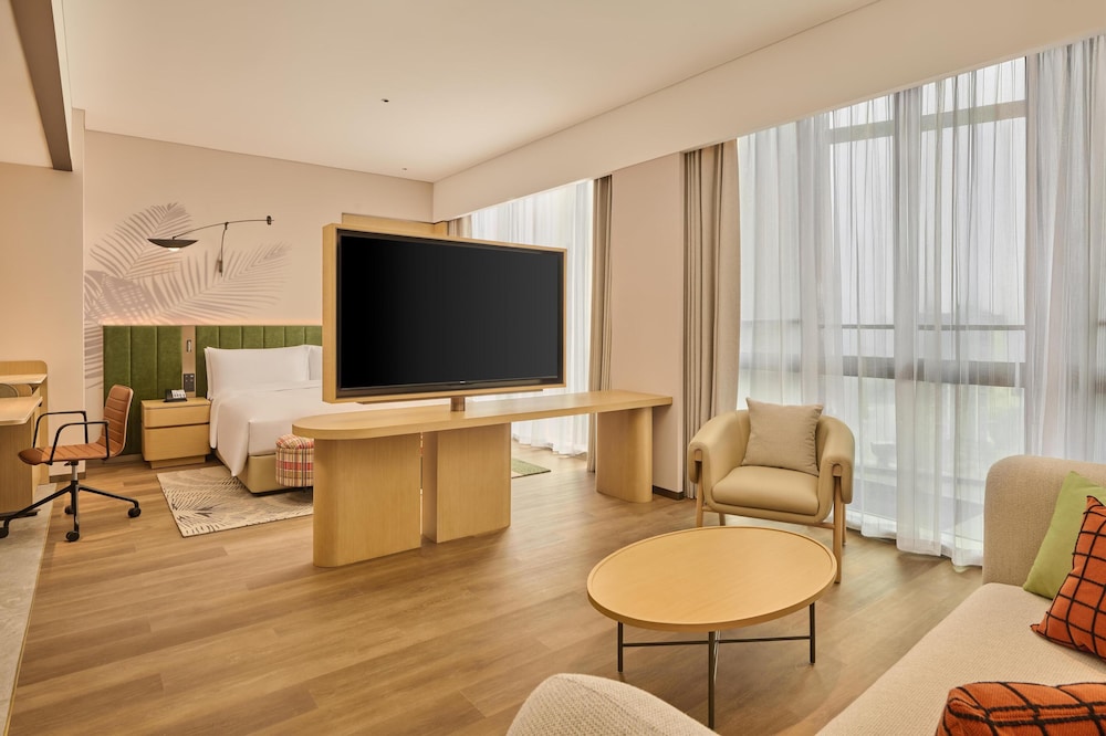Deluxe Room, 1 King Bed with Sofa bed