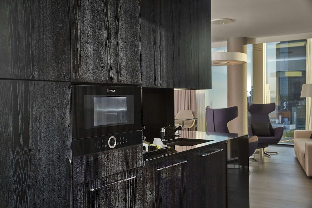 Conrad Suite - Photo 1