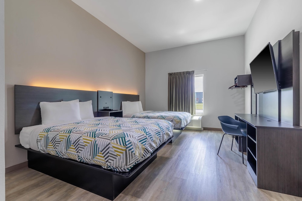 Standard Room, 2 Queen Beds, Non Smoking, Kitchenette