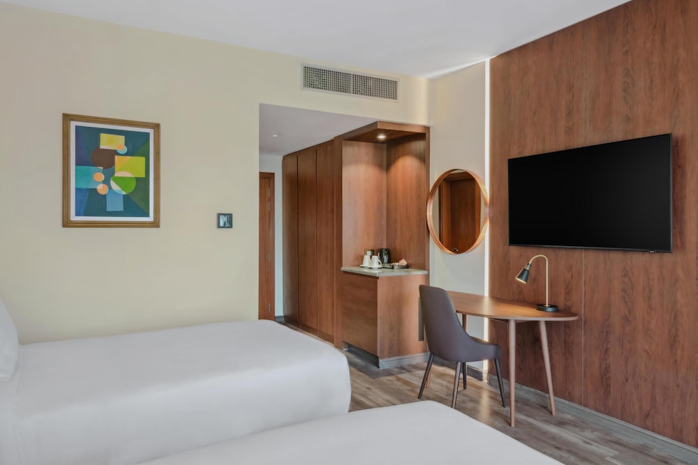 Room, 2 Twin Beds - Photo 4