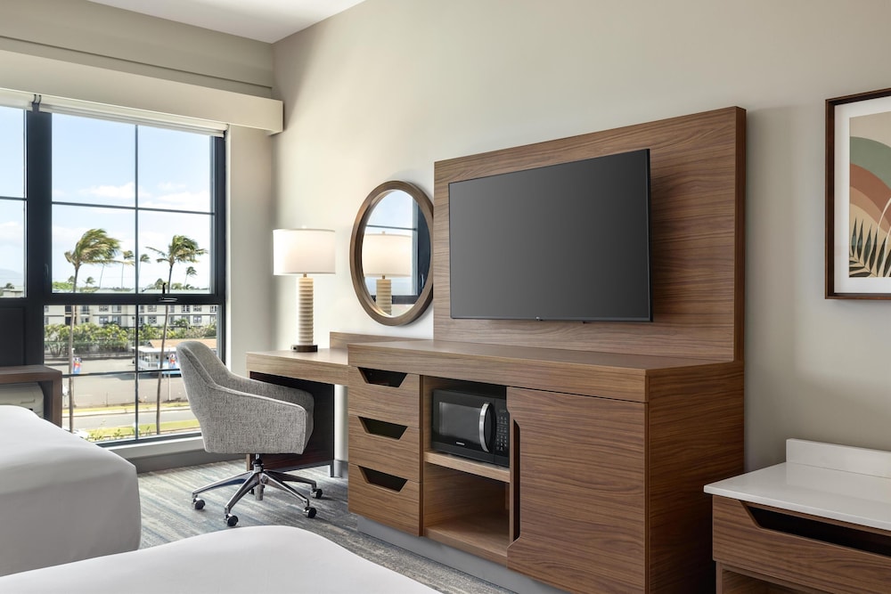Room, 1 King Bed, Accessible (Mobility, 3x3 Shower, View)