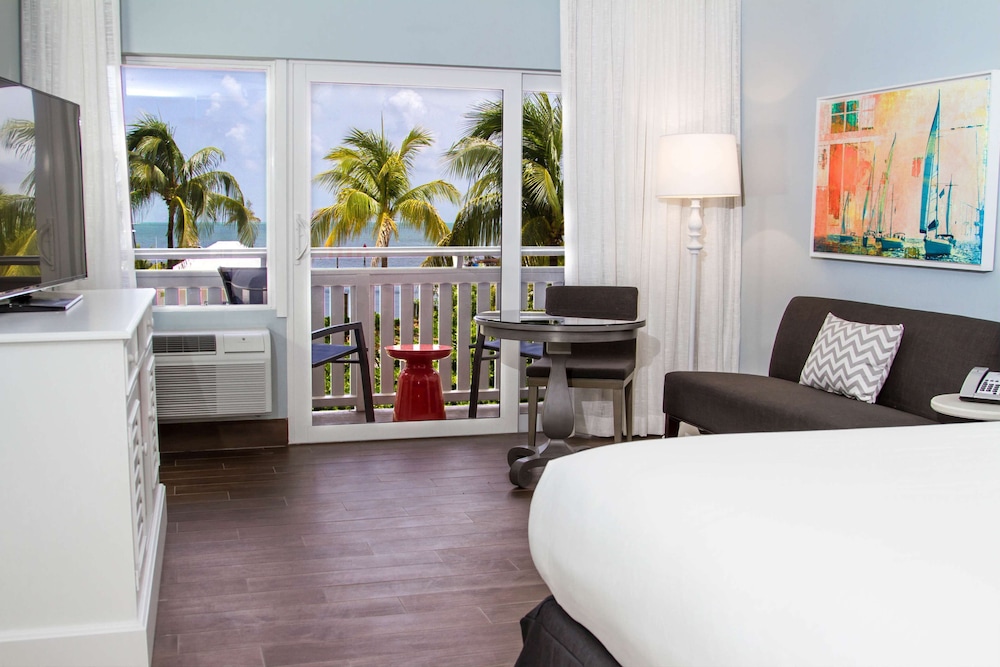 Room, 1 King Bed (Stunning Marina Gulf View) - Photo 1
