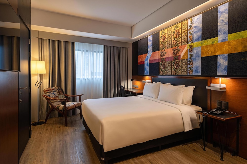 Room, 1 Queen Bed, Accessible (Roll-In Shower) photo 1