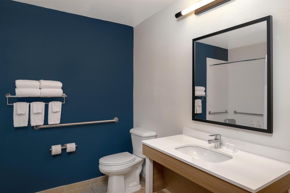 Room, 2 Queen Beds, Accessible (Mobility & Hearing)