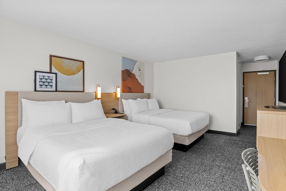 Room, 2 Queen Beds - Photo 3