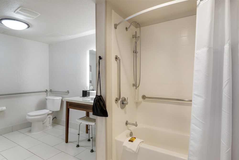 Suite, 1 Twin Bed, Accessible, Kitchen (with Single Sofabed, Full Kitchen) - Photo 5