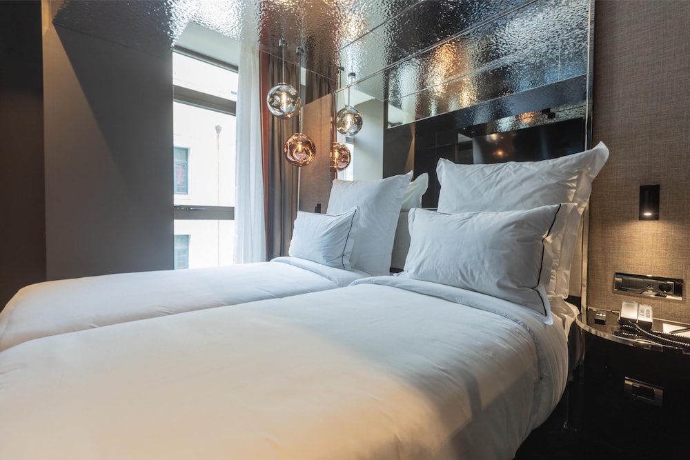 Room, 2 Twin Beds, Balcony