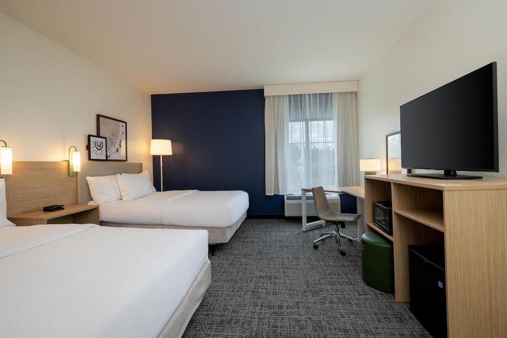 Room, 2 Queen Beds, Accessible, Bathtub (Mobility & Hearing) - Photo 6
