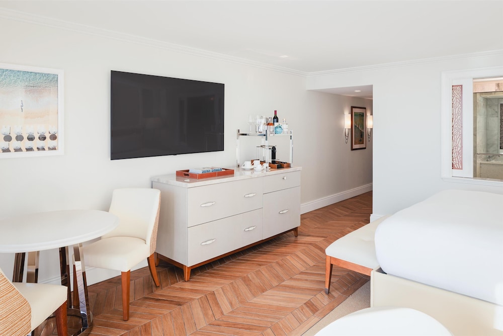 Premium Studio, 1 King Bed, Accessible, Oceanfront