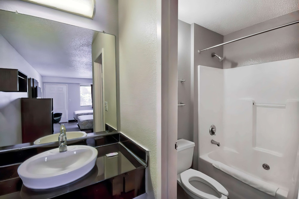 Motel 6-Warren, MI - Detroit East, Photo 5