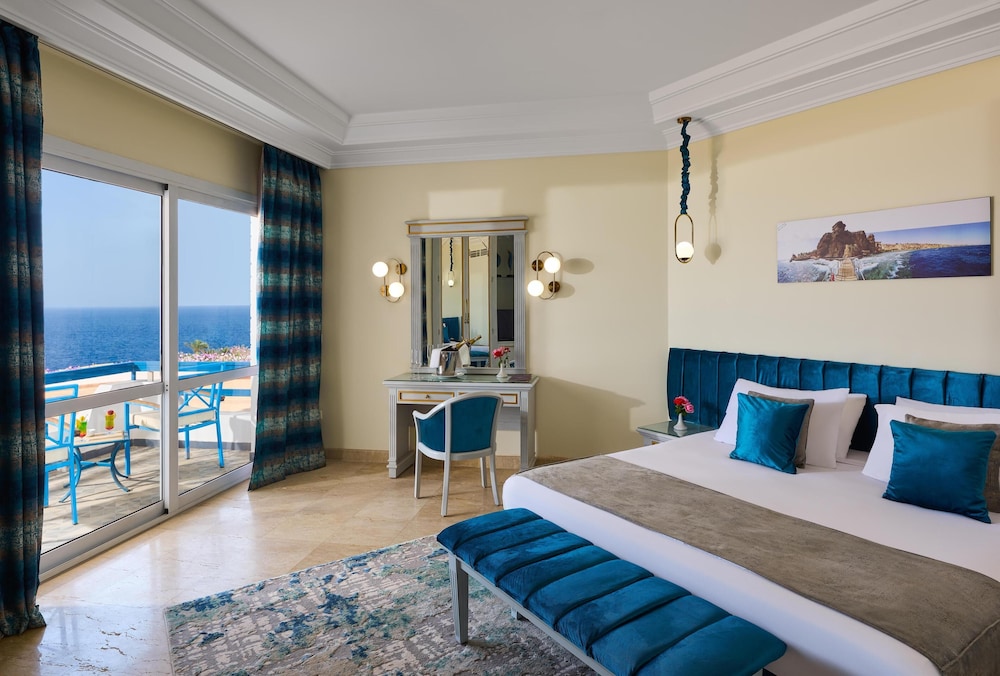 Deluxe Suite photo 1