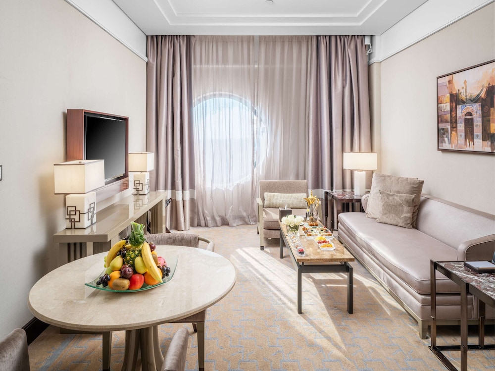 Suite, 1 Bedroom, Accessible - Photo 4