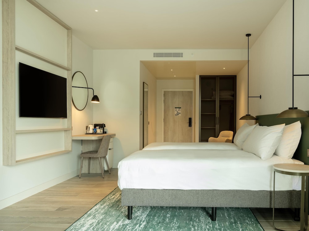 Room, 1 King Bed, Accessible