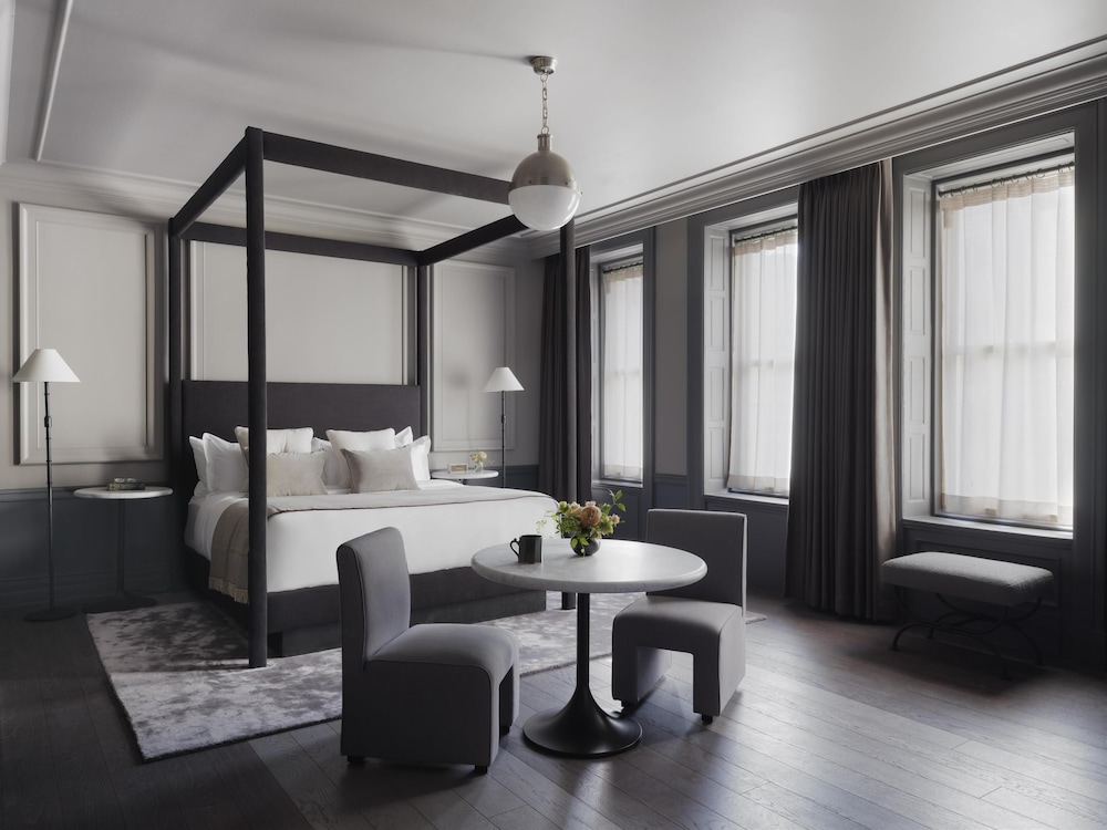 Junior Suite, 1 King Bed - Photo 5
