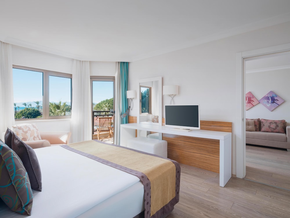 Aqua Family Suite Room photo 2
