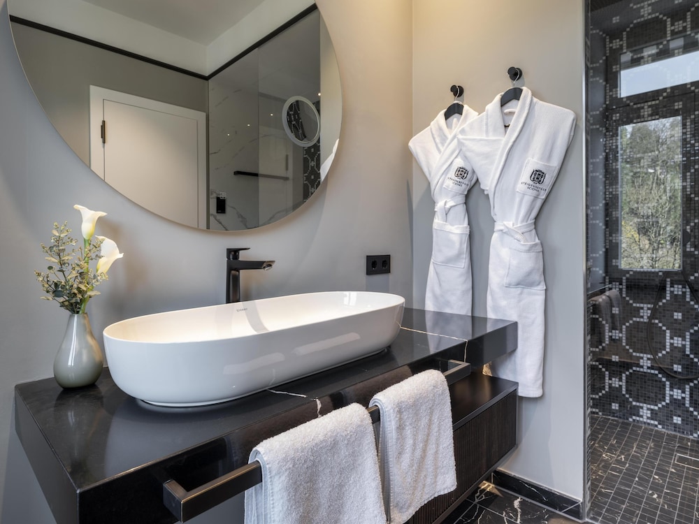 Suite (Heritage, Castle View)