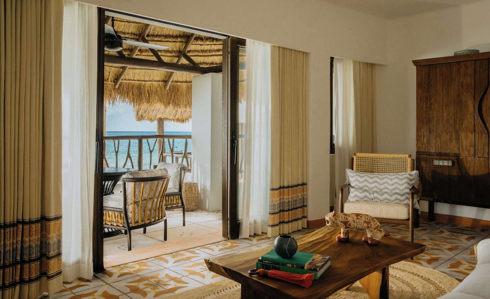 Suite, 1 Bedroom, Oceanfront - Photo 1