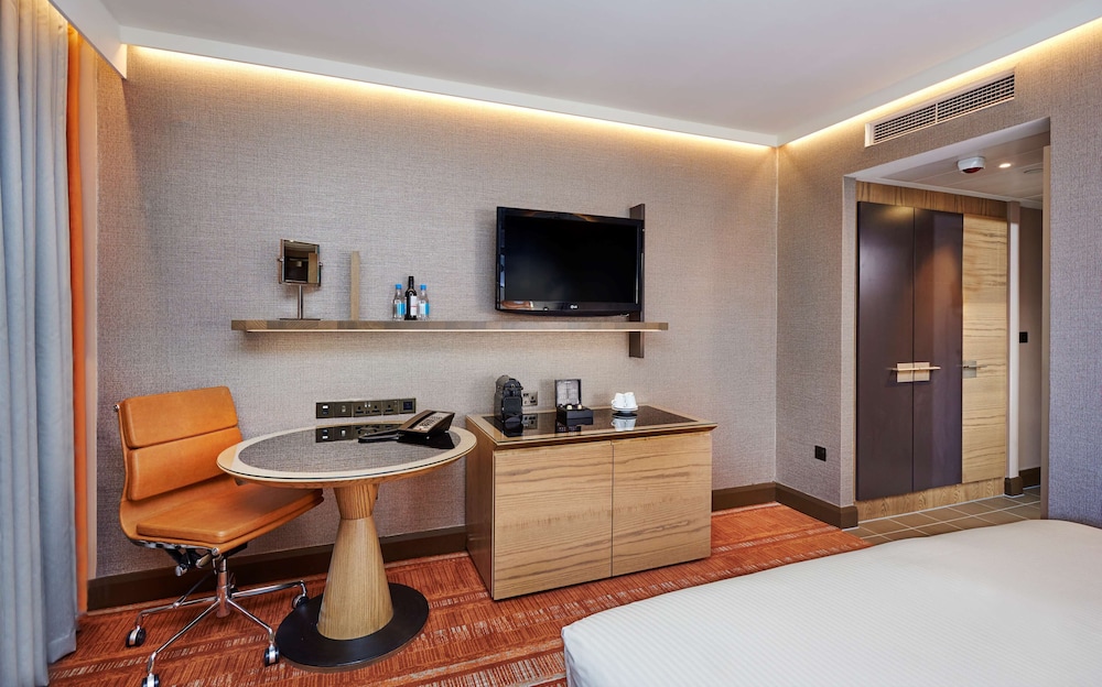 Deluxe King room (Plus)